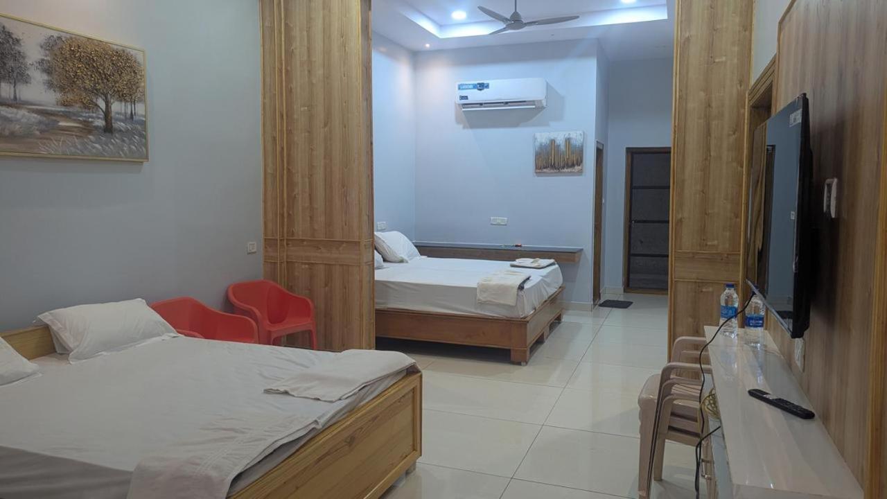 Yanam Resorts Екстериор снимка