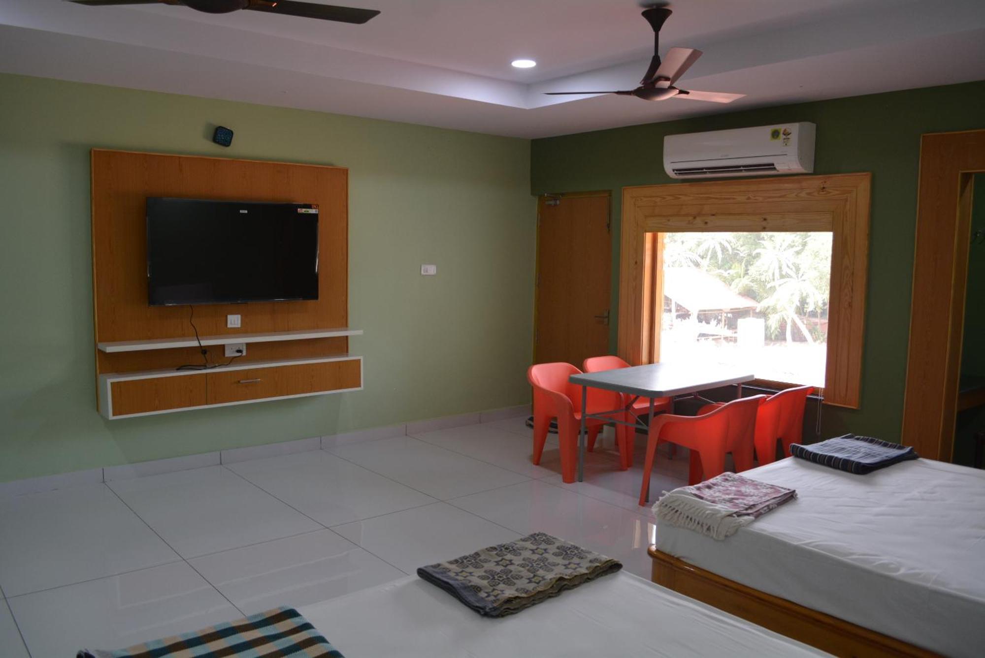 Yanam Resorts Екстериор снимка