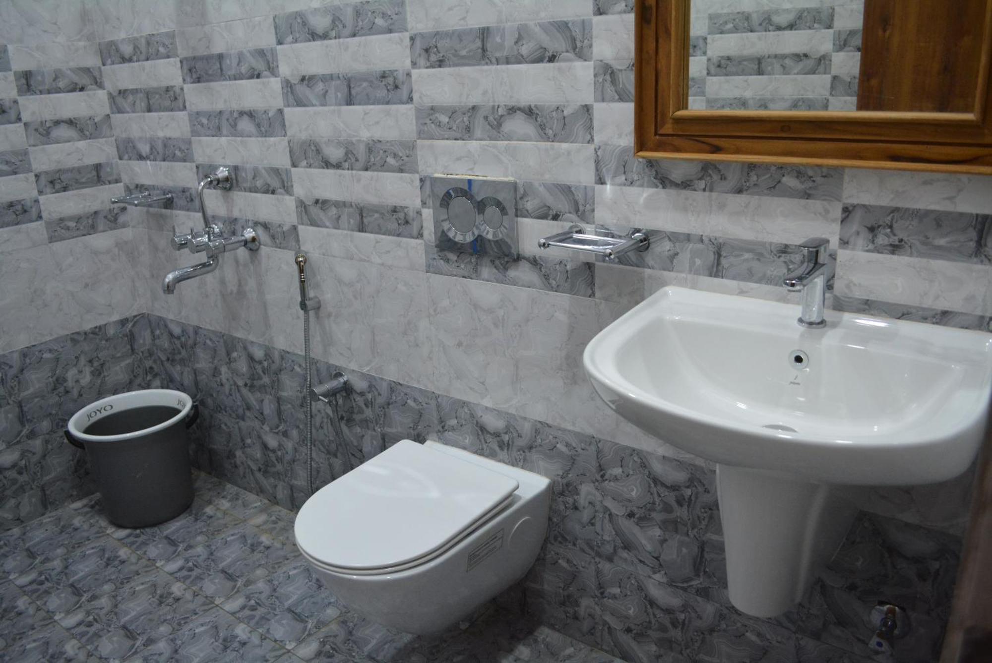 Yanam Resorts Екстериор снимка
