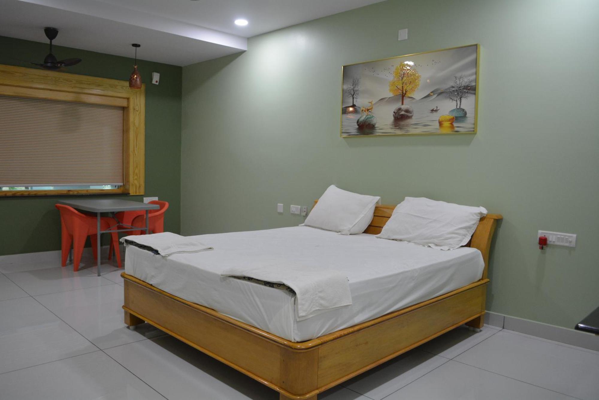 Yanam Resorts Екстериор снимка
