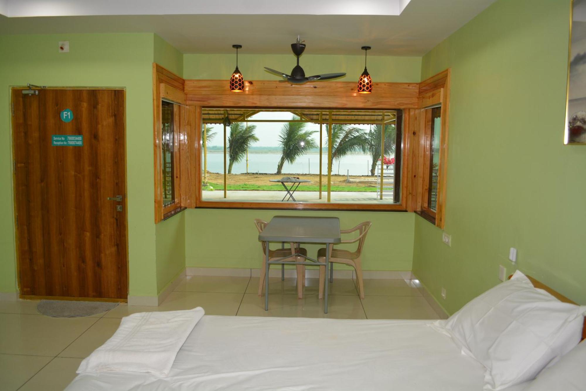 Yanam Resorts Екстериор снимка
