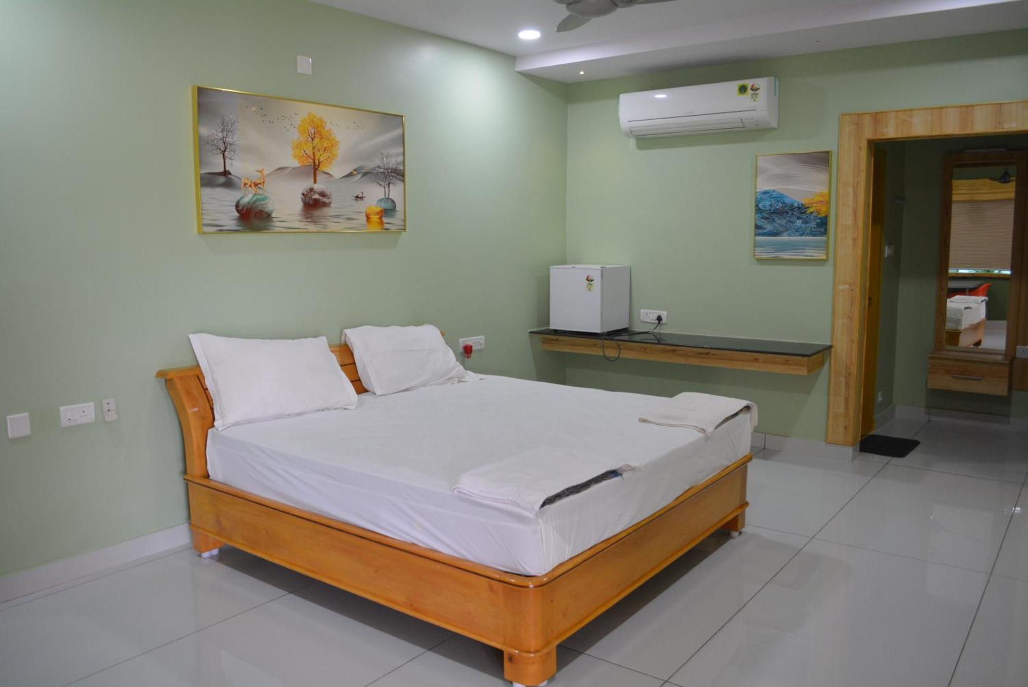 Yanam Resorts Екстериор снимка