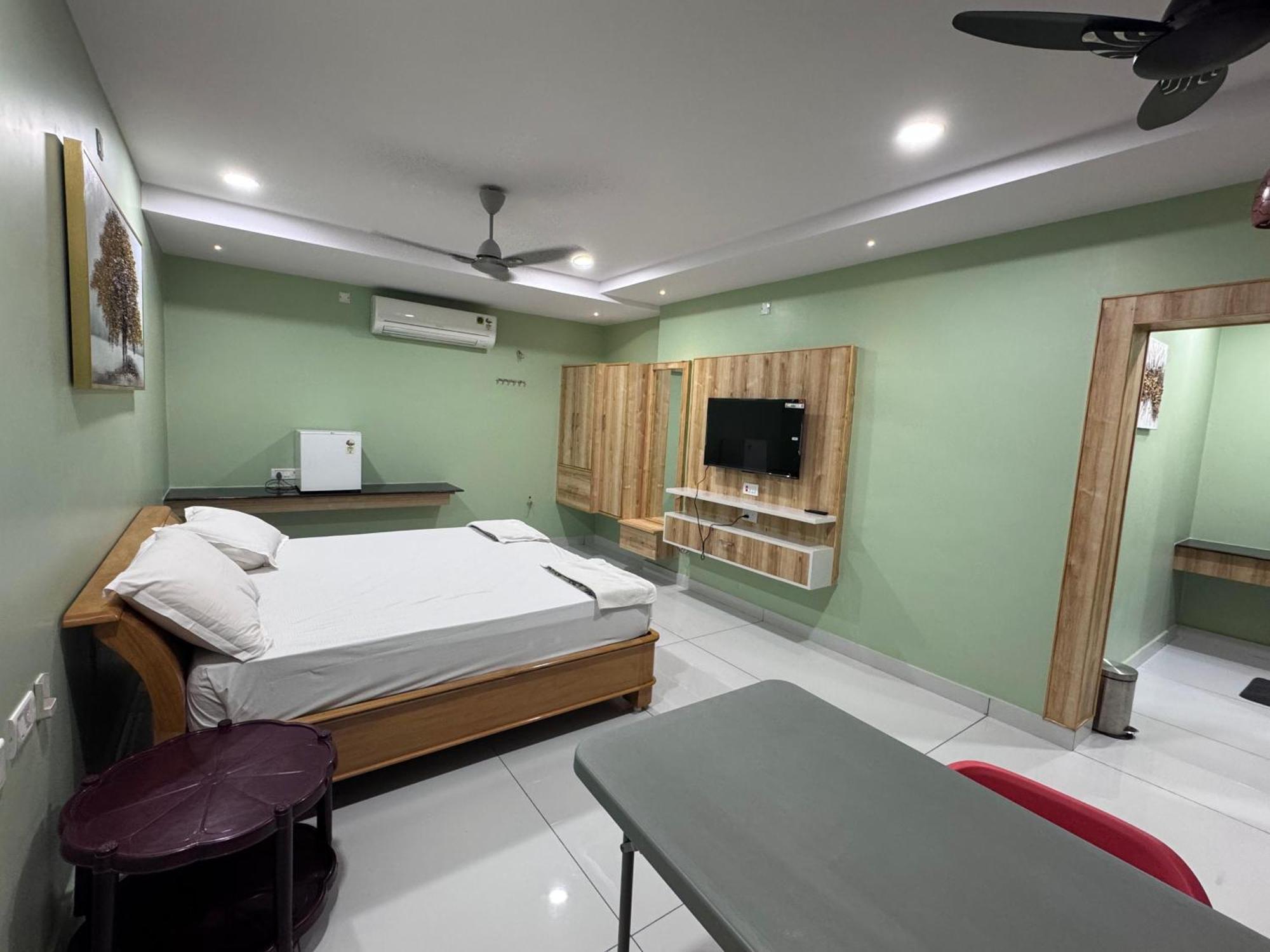 Yanam Resorts Екстериор снимка